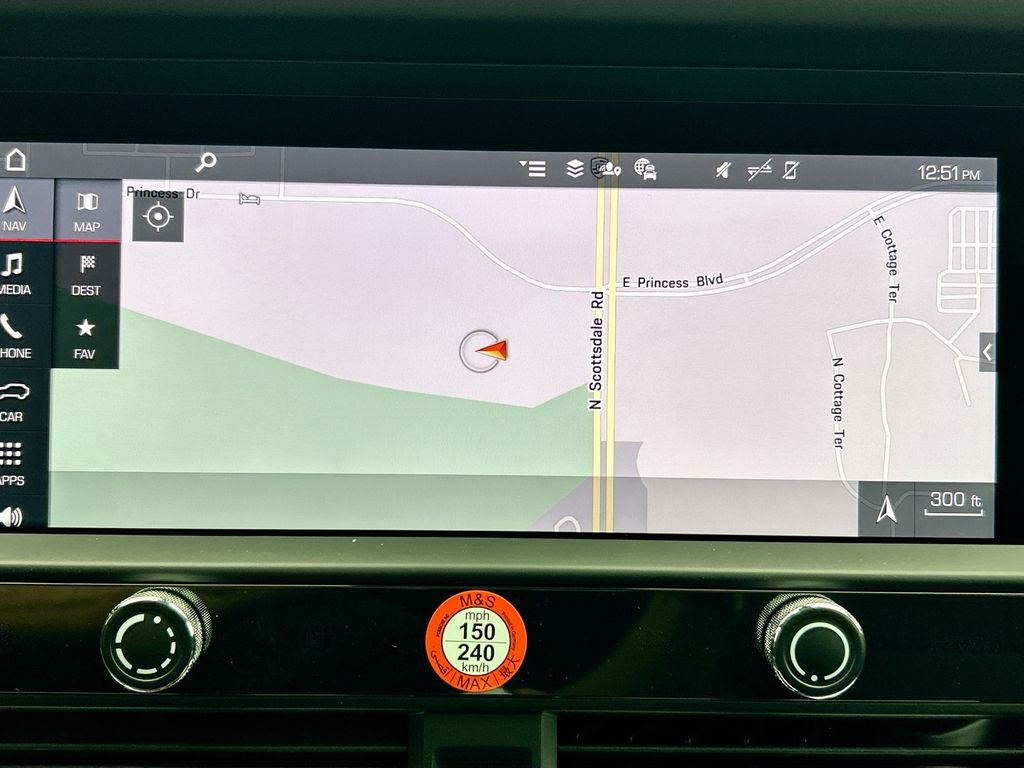 Thumbnail: 2026 Porsche Macan - 17