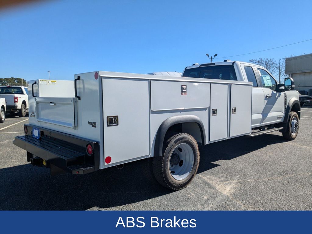 2025 Ford F-450 Chassis XL