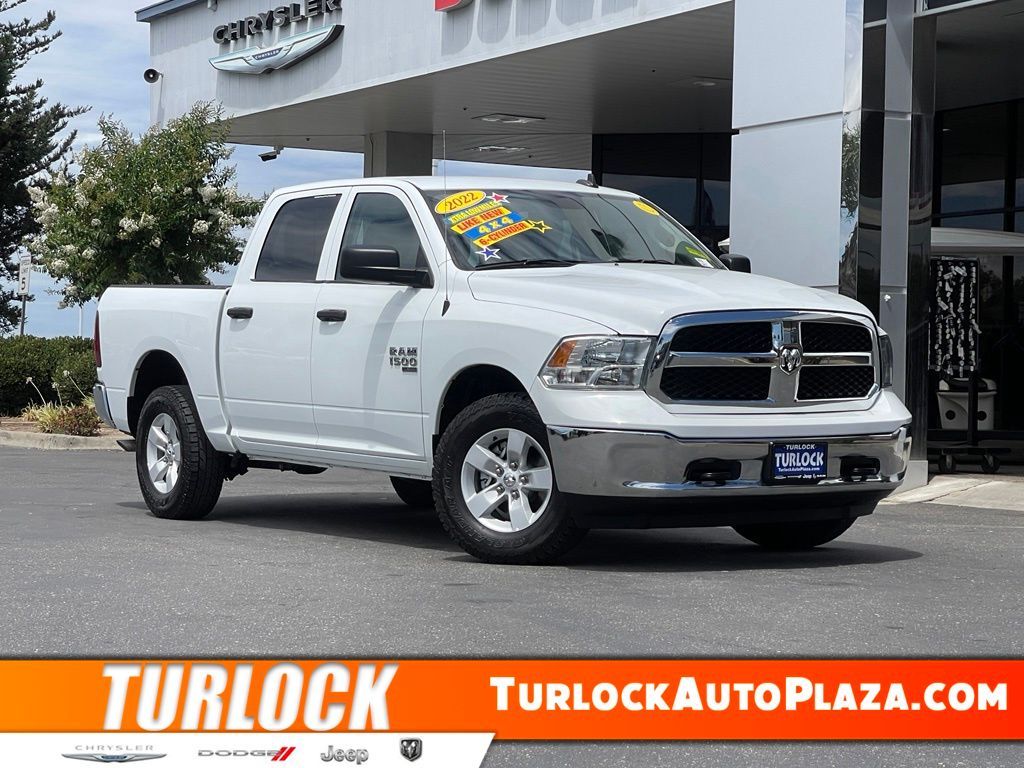Bright White Clearcoat 2022 RAM 1500 Pickup Truck Four-Wheel Drive 8-Speed Automatic