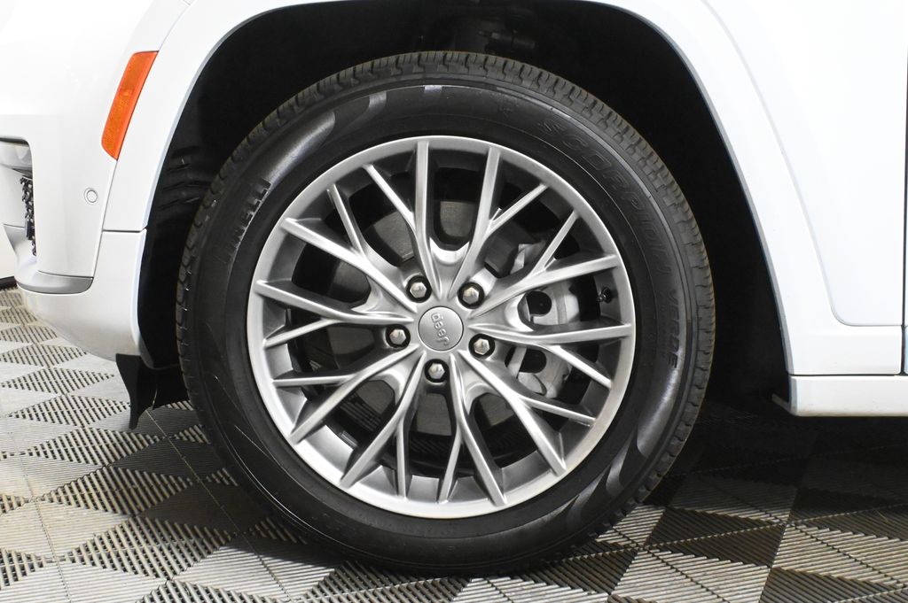 Thumbnail: 2025 Jeep Grand Cherokee L - 12