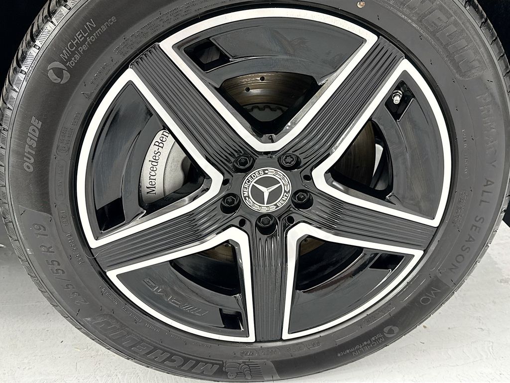 Thumbnail: 2026 Mercedes-Benz GLC - 31
