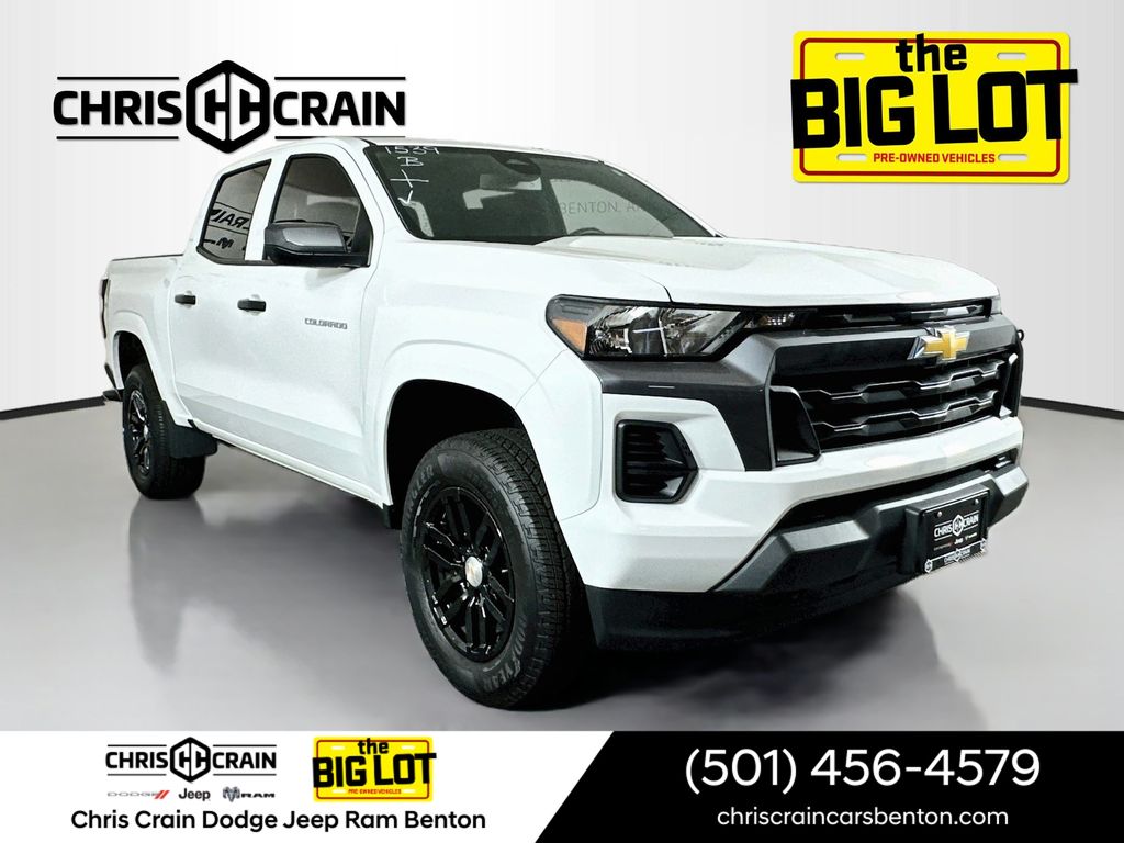 Summit White 2026 Chevrolet Colorado Pickup Truck Four-Wheel Drive 8-Speed Automatic