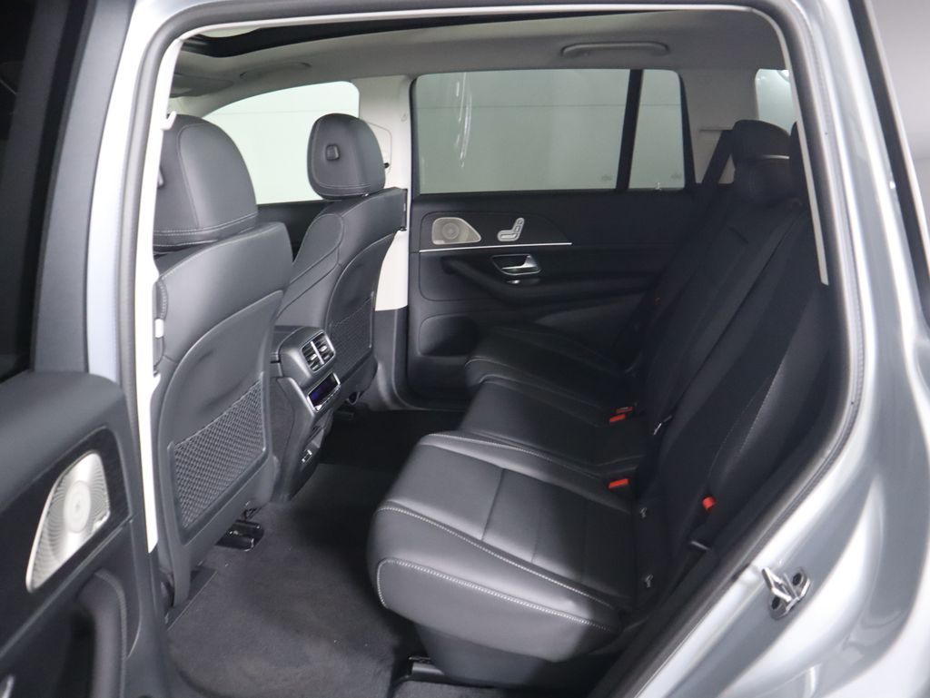 Thumbnail: 2026 Mercedes-Benz GLS - 23