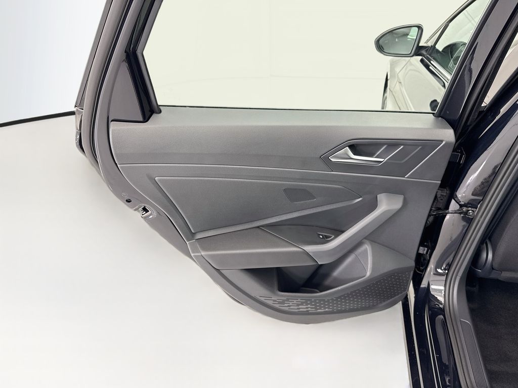 Thumbnail: 2027 Volkswagen Jetta - 24