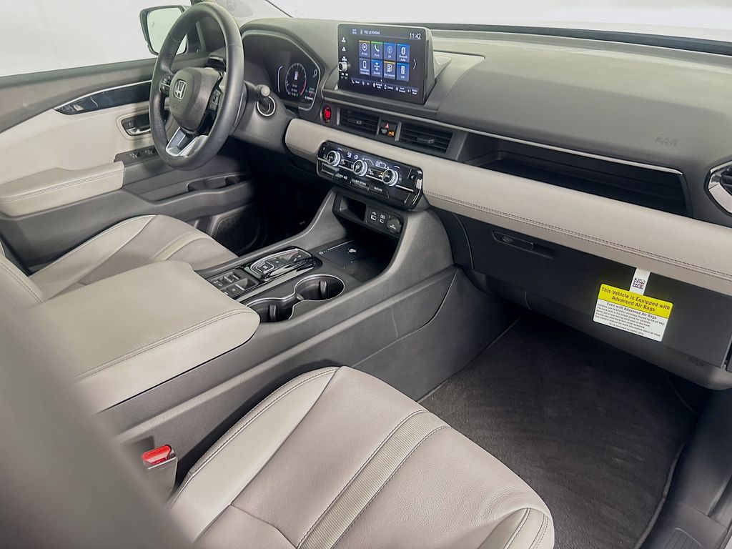 Used Car 2025 Honda Pilot  Ex-l For Sale In Austin, Texas