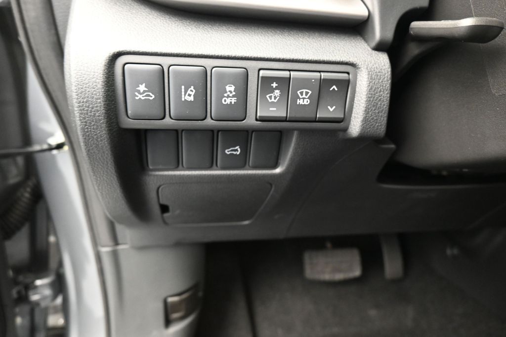 New 2026 Gray Mitsubishi SEL image 13