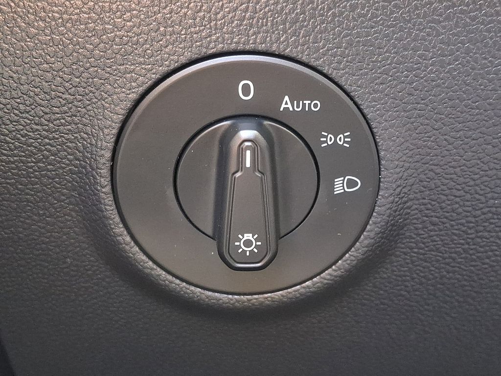 2022 Volkswagen Taos 1.5T SEL White at Subaru and VW of Moon Township