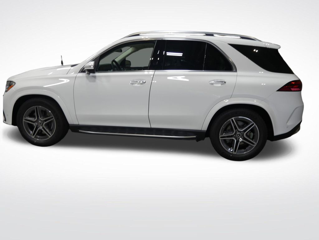 Thumbnail: 2026 Mercedes-Benz GLE - 2