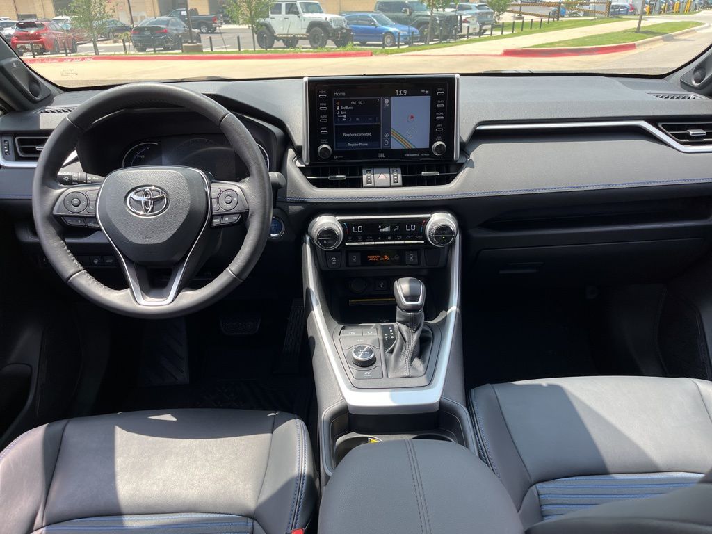 2021 Toyota RAV4 XSE 16