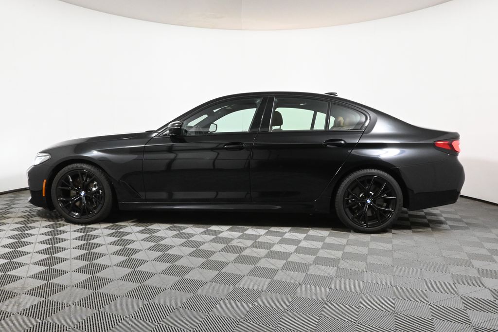 Thumbnail: 2023 BMW 5 Series - 2