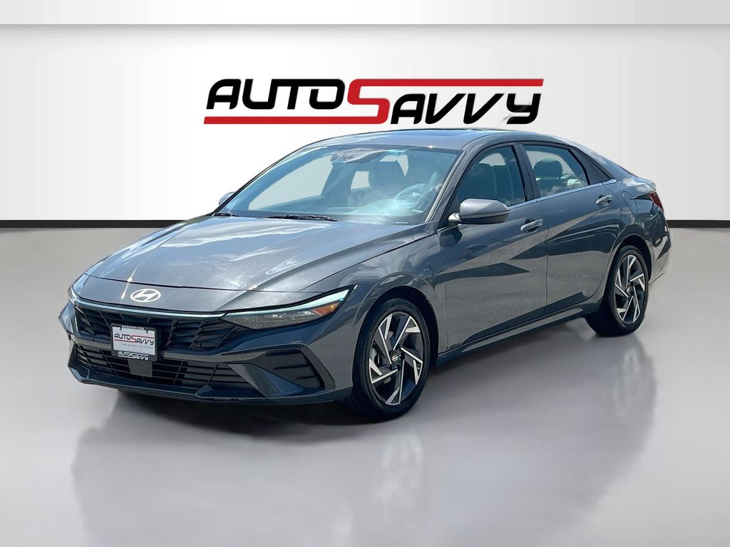 Used 2025 Gray Hyundai Limited image 3