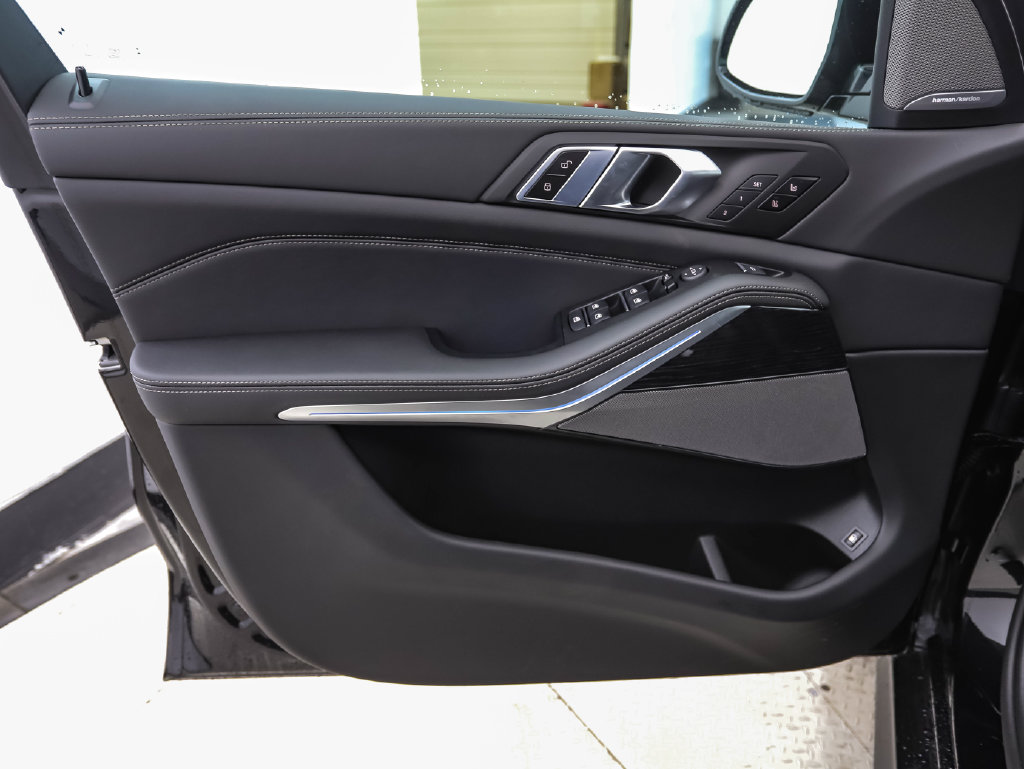 Thumbnail: 2026 BMW X5 - 9