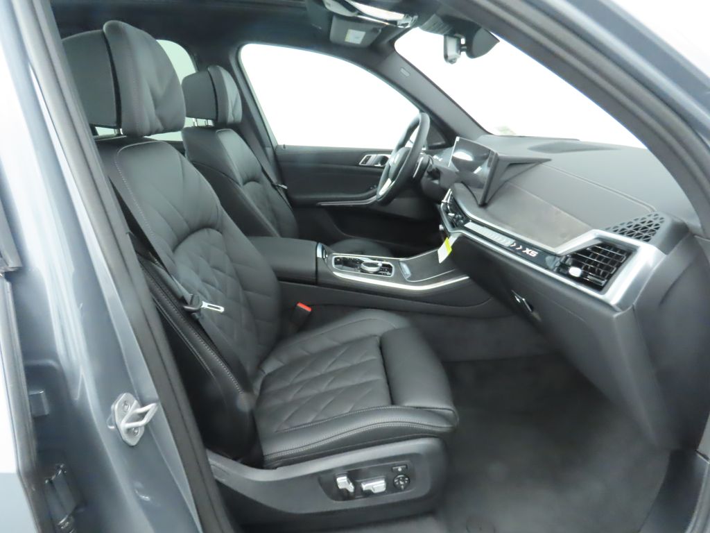 Thumbnail: 2026 BMW X5 - 22