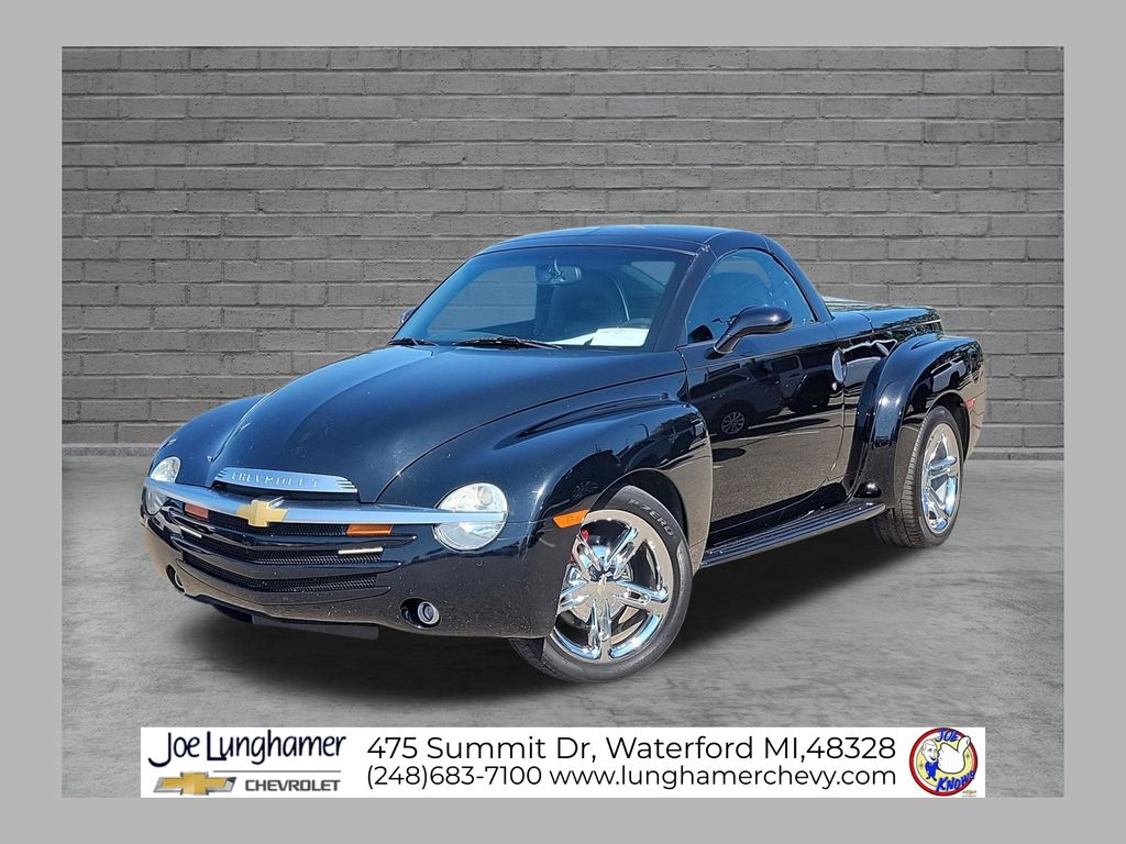 2004 Chevrolet SSR LS RWD