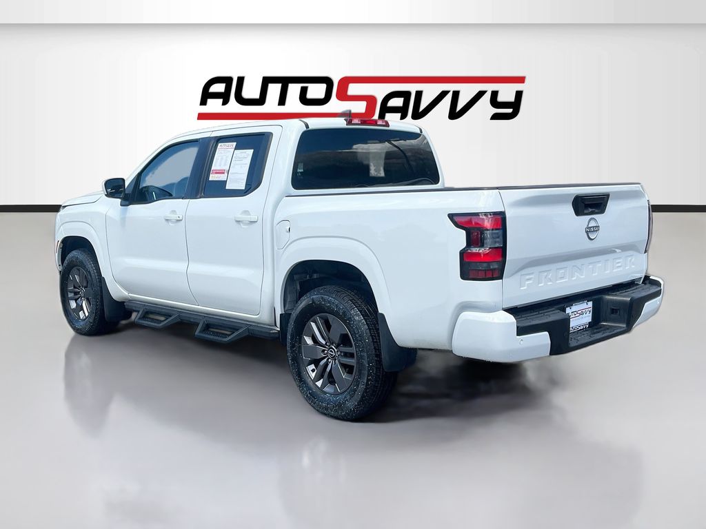Used 2025 White Nissan SV image 5