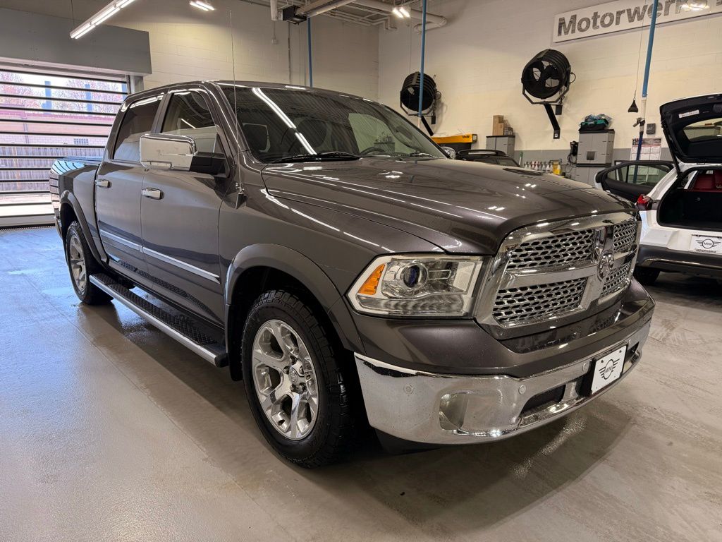 2015 RAM 1500 Laramie 7