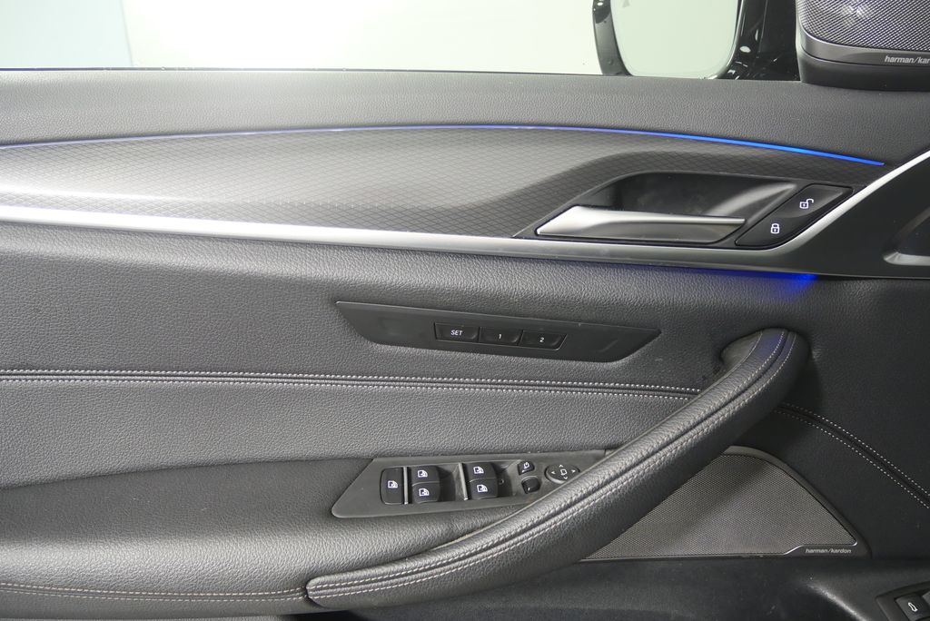 Thumbnail: 2023 BMW 5 Series - 8