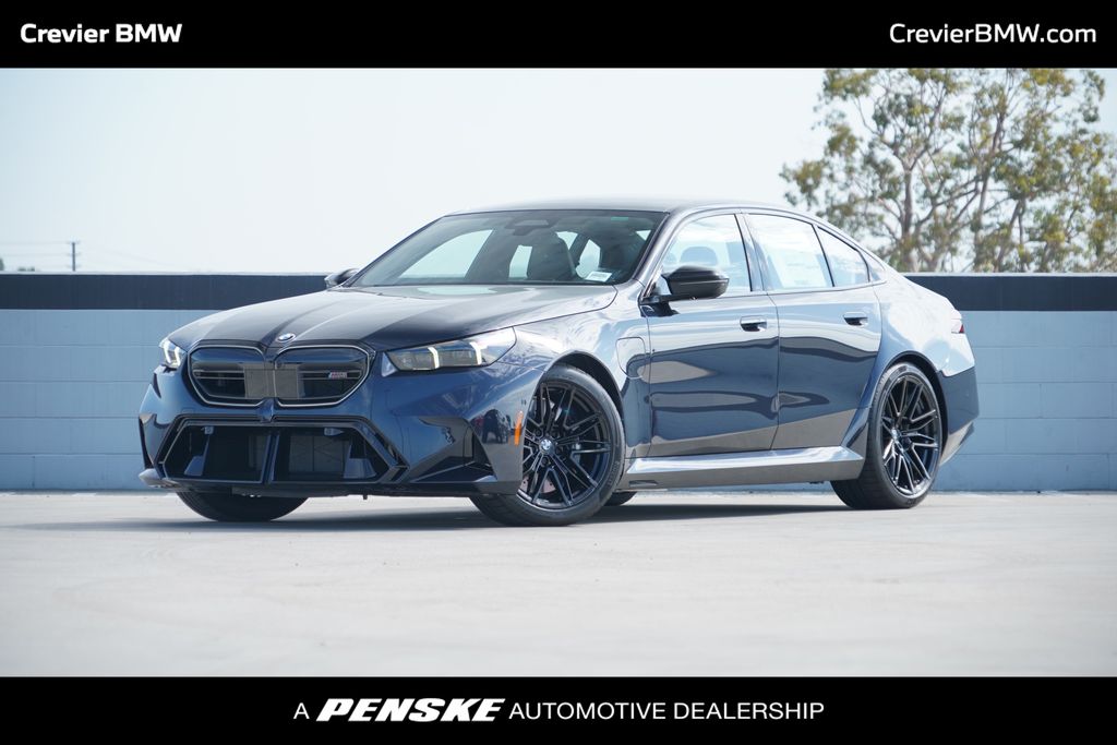 Thumbnail: 2027 BMW M5 - 1