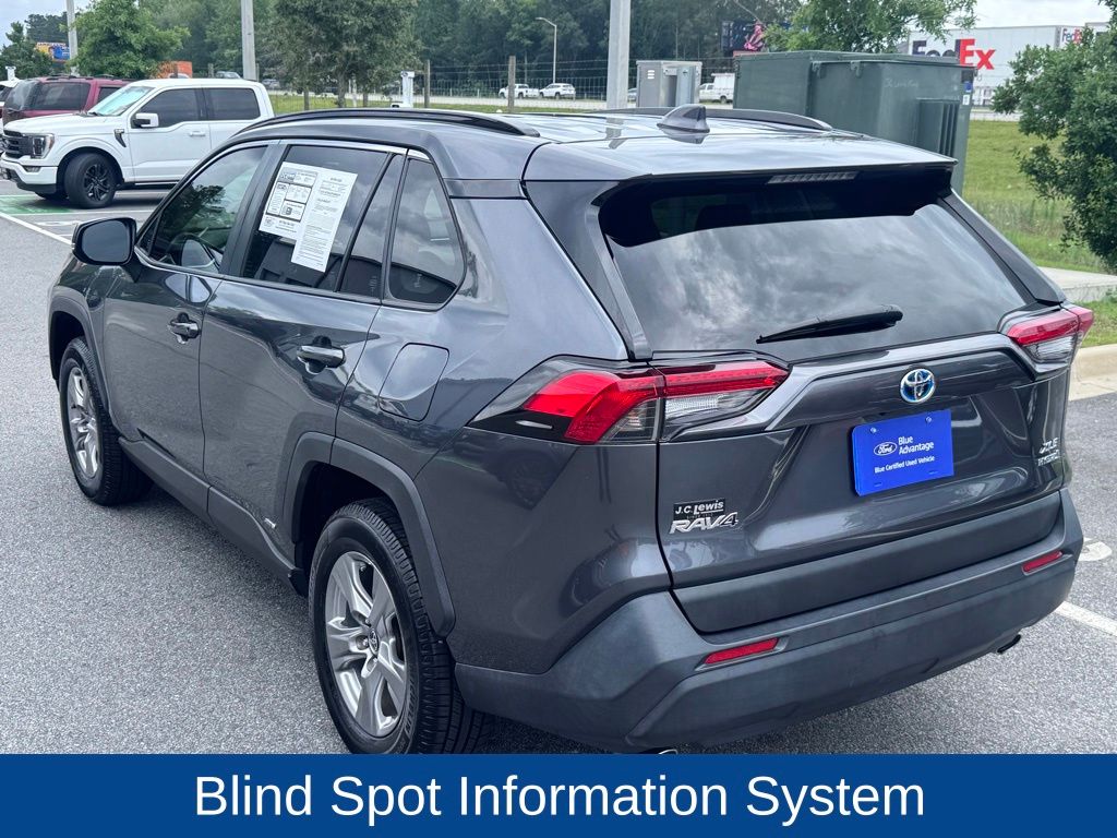 2022 Toyota RAV4 Hybrid XLE