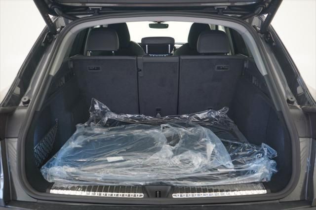 Thumbnail: 2025 Audi Q5 - 11