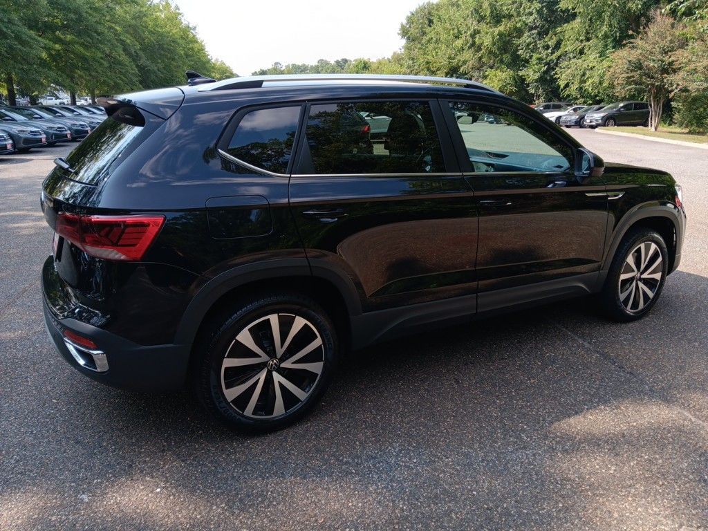 2024 Volkswagen Taos 1.5T SE 5