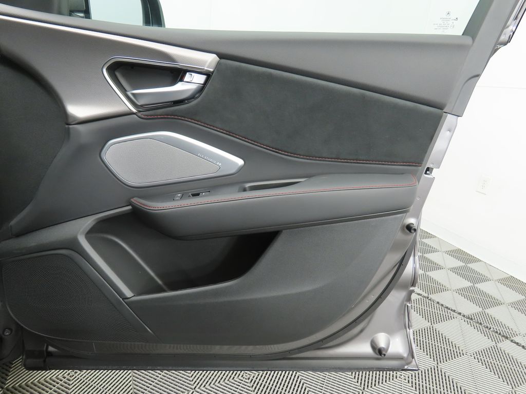 Thumbnail: 2026 Acura RDX - 25