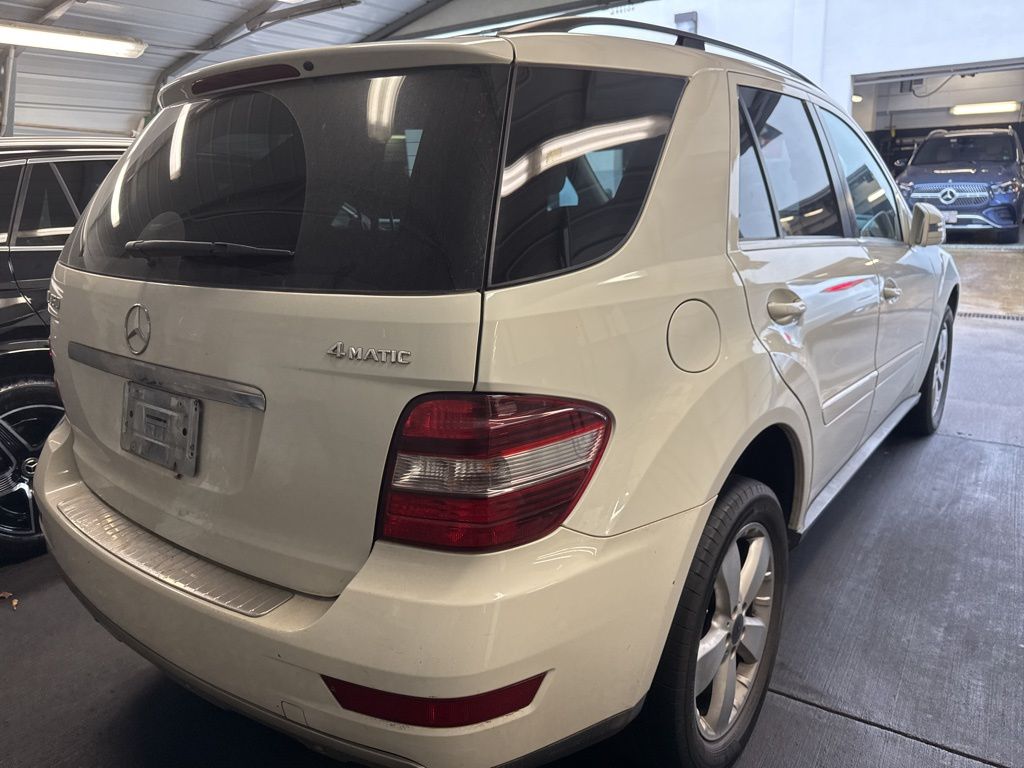 Thumbnail: 2011 Mercedes-Benz M-Class - 4