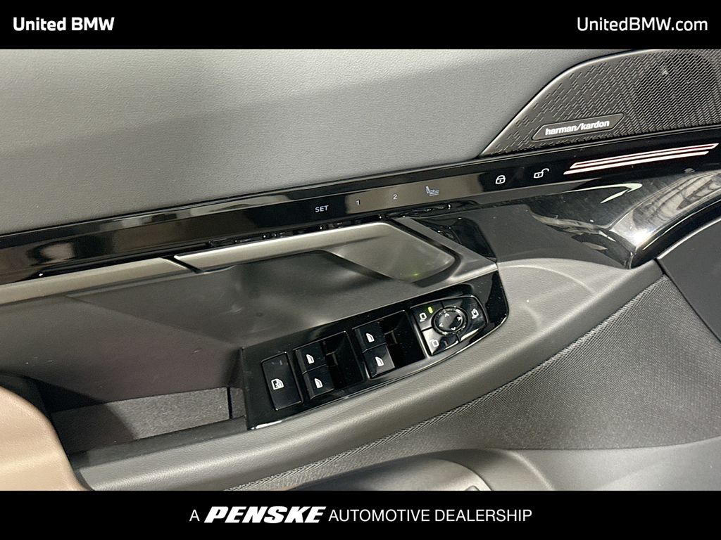 Thumbnail: 2026 BMW 5 Series - 3