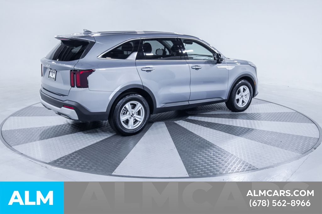 Used 2024 Silver Kia LX image 16