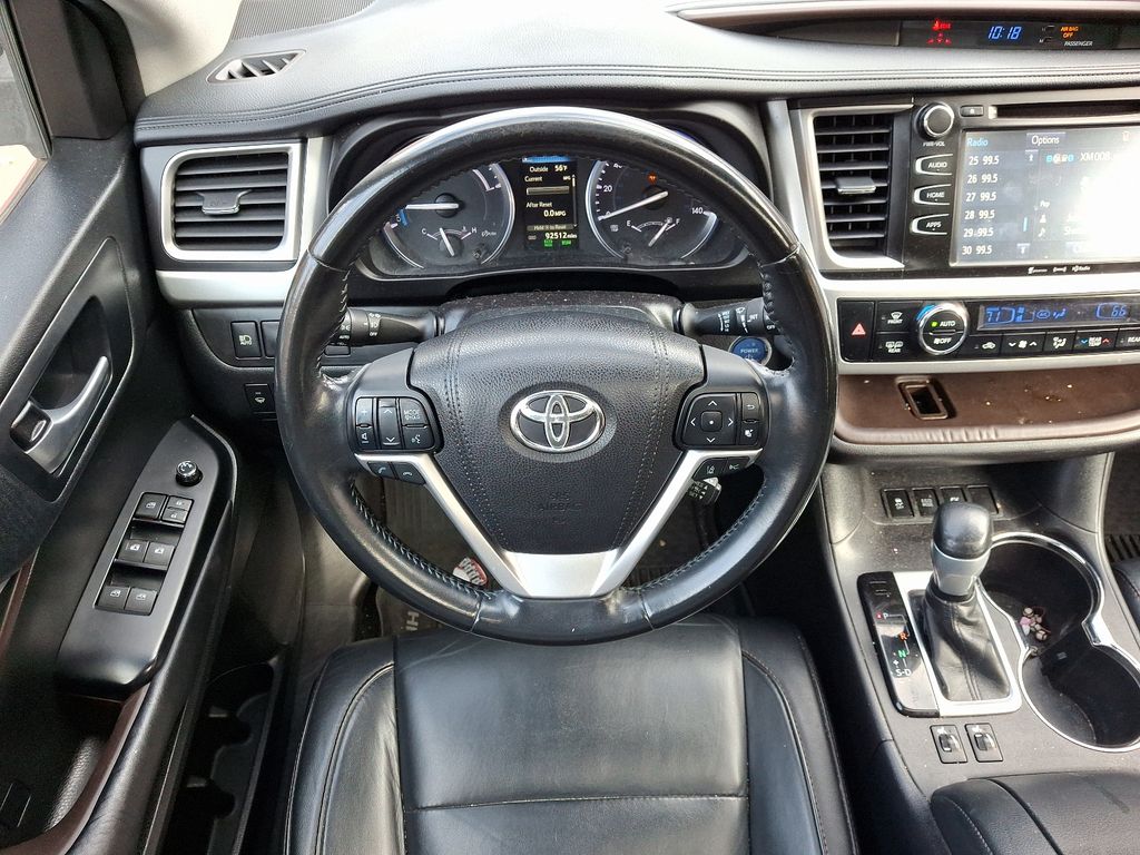 2017 Toyota Highlander XLE 11