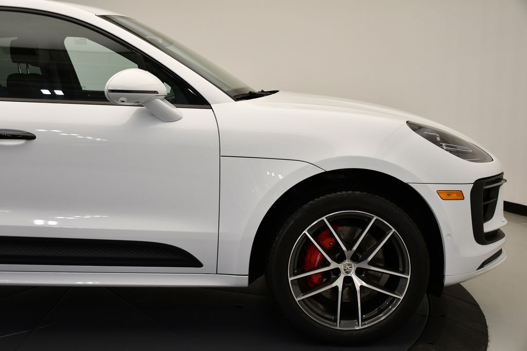 2022 Porsche Macan S 12