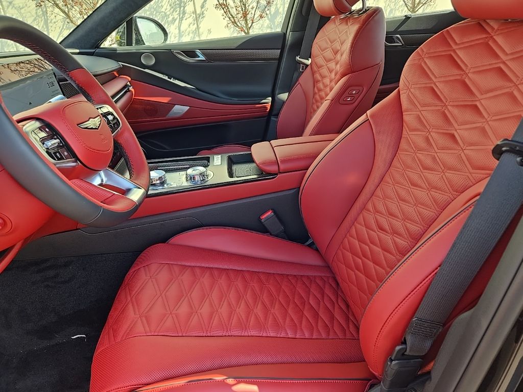 Thumbnail: 2025 Genesis G80 - 15