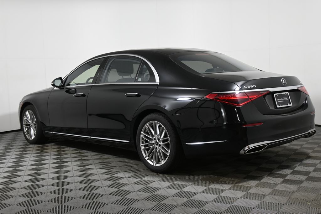 Thumbnail: 2021 Mercedes-Benz S-Class - 8