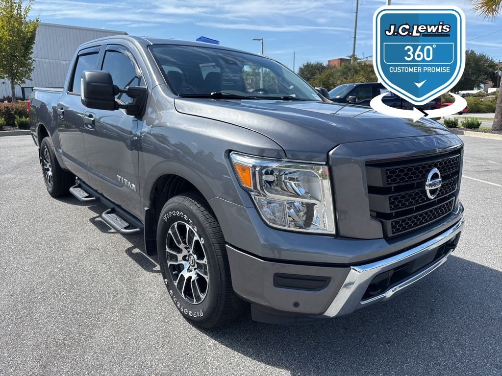 2022 Nissan Titan SV