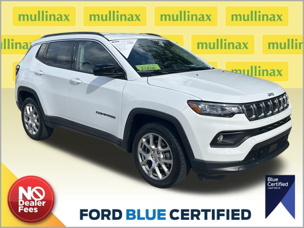 2022 Jeep Compass Latitude Lux's photo