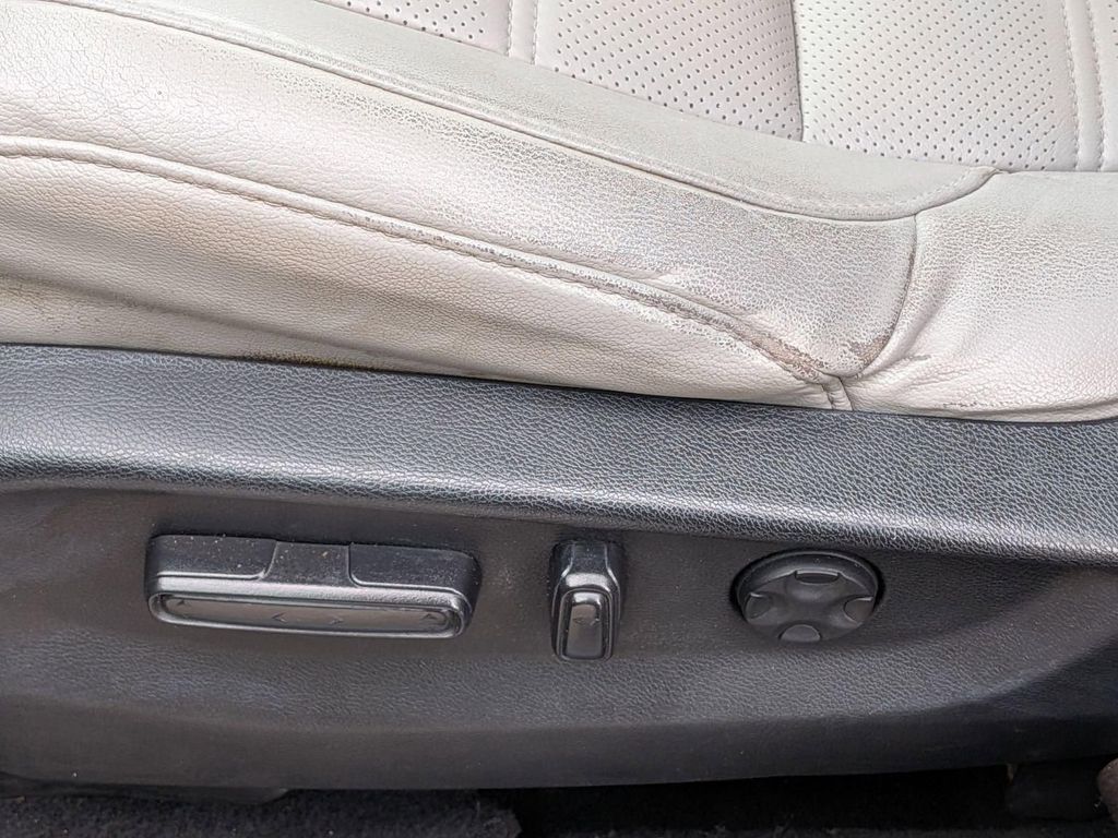 2022 Honda CR-V Touring - Photo 13