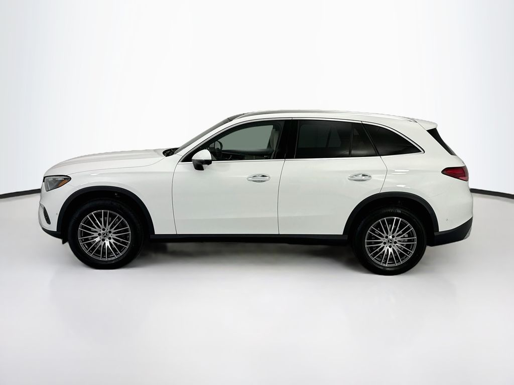 Thumbnail: 2027 Mercedes-Benz GLC - 8