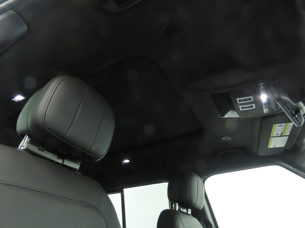 2025 Land Rover Defender 130 20