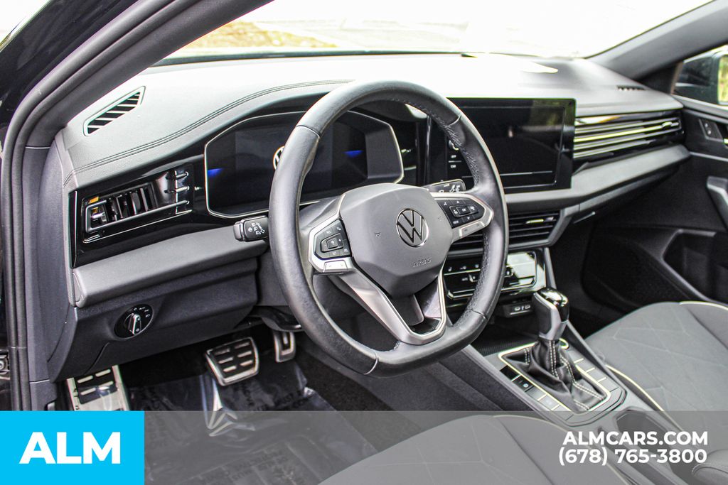 Used 2025 Black Volkswagen 1.5T Sport image 21
