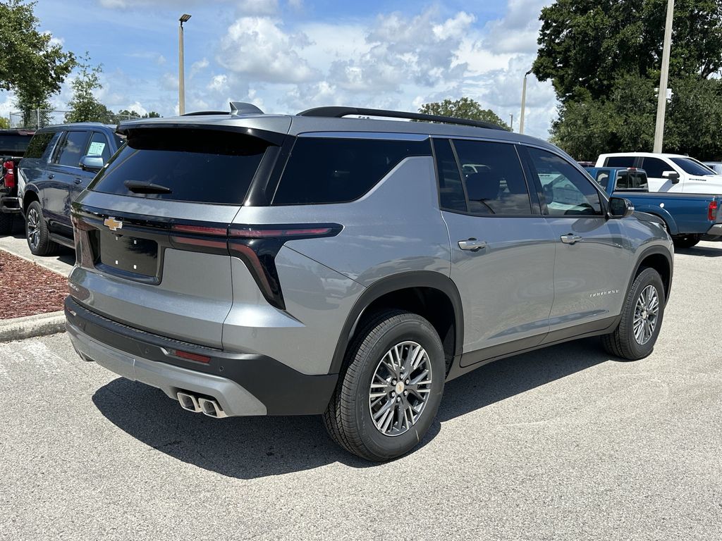 new 2026 Chevrolet Traverse car, priced at $38,295
