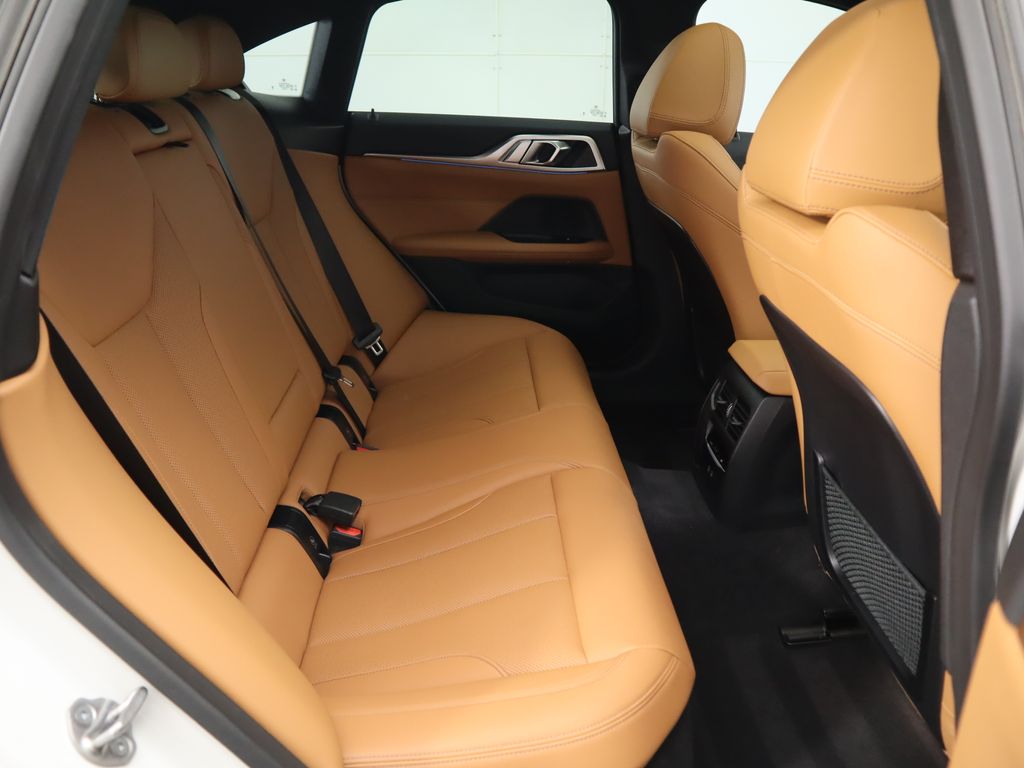 2024 BMW i4 eDrive35 23