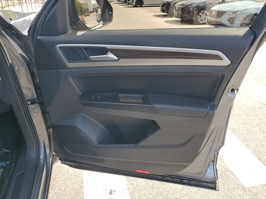 Used Car 2021 Volkswagen Atlas  3.6l V6 Se W/technology For Sale Under $30,000 In Austin, Texas