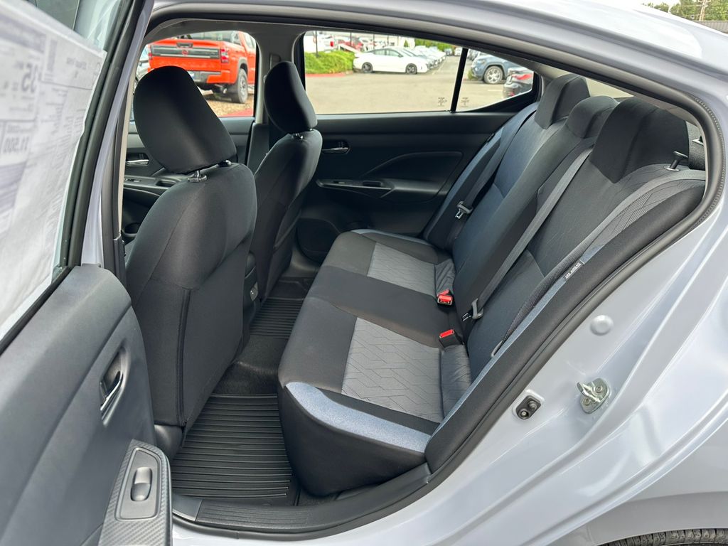 2025 Nissan Versa 1.6 SV