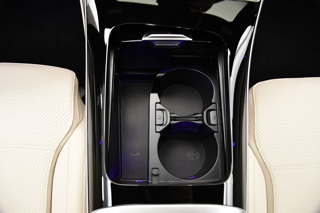 Thumbnail: 2025 Mercedes-Benz C-Class - 29