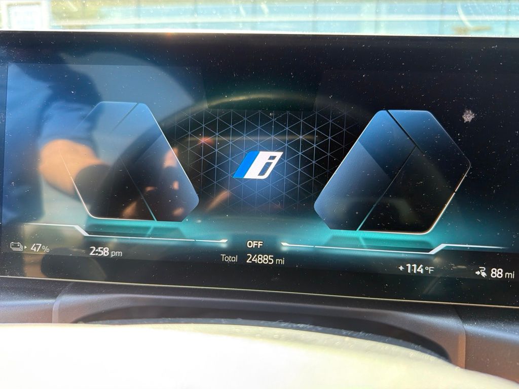 Thumbnail: 2023 BMW i4 - 10