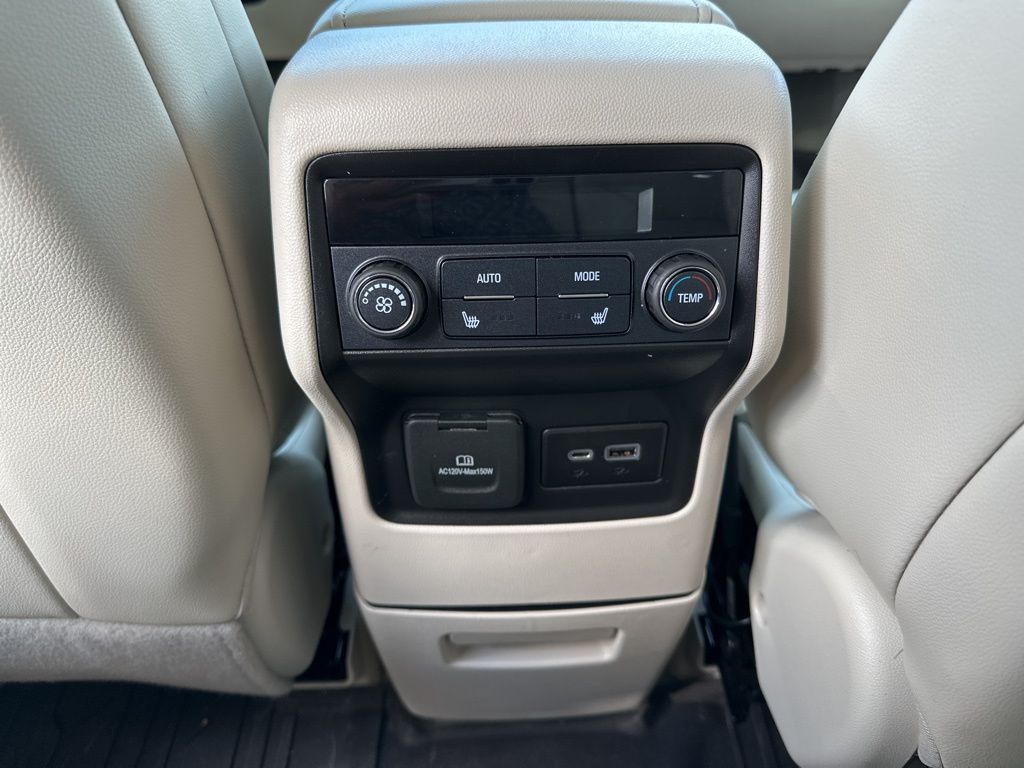 2022 GMC Acadia Denali 12
