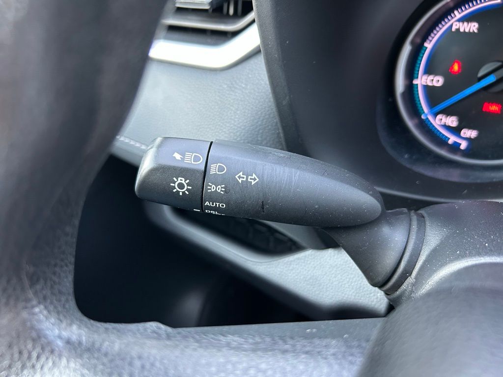 2024 Toyota RAV4 XLE 22