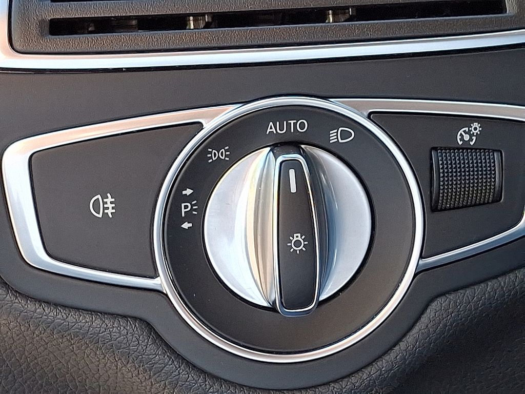 2018 Mercedes-Benz C-Class C 300 26