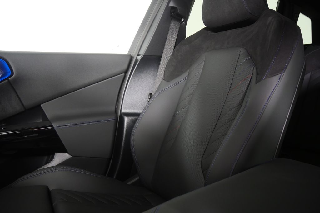 Thumbnail: 2026 BMW X3 - 23