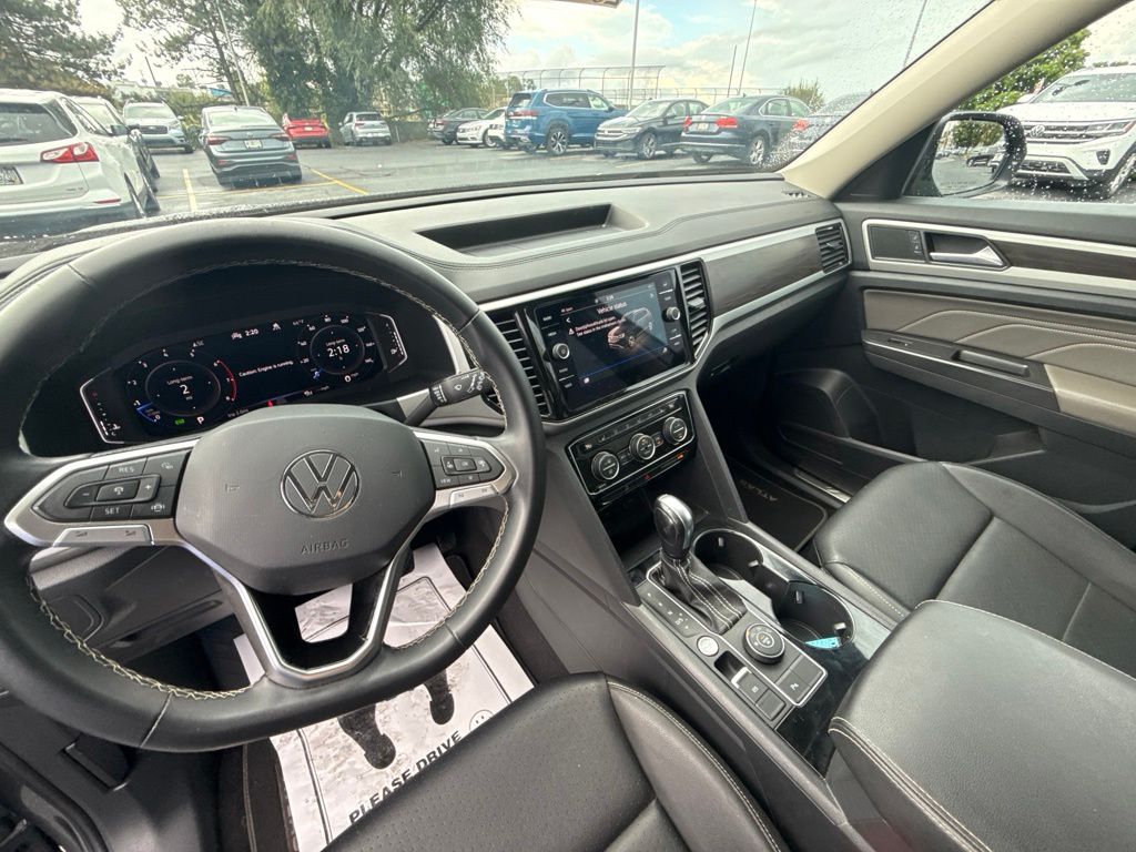 2023 Volkswagen Atlas 2.0T SE w/Technology Gray at Subaru and VW of Moon Township